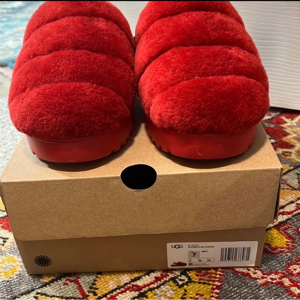 Ugg Fluffy - image 2